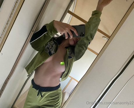 Emonchichi2 star exclusive photos