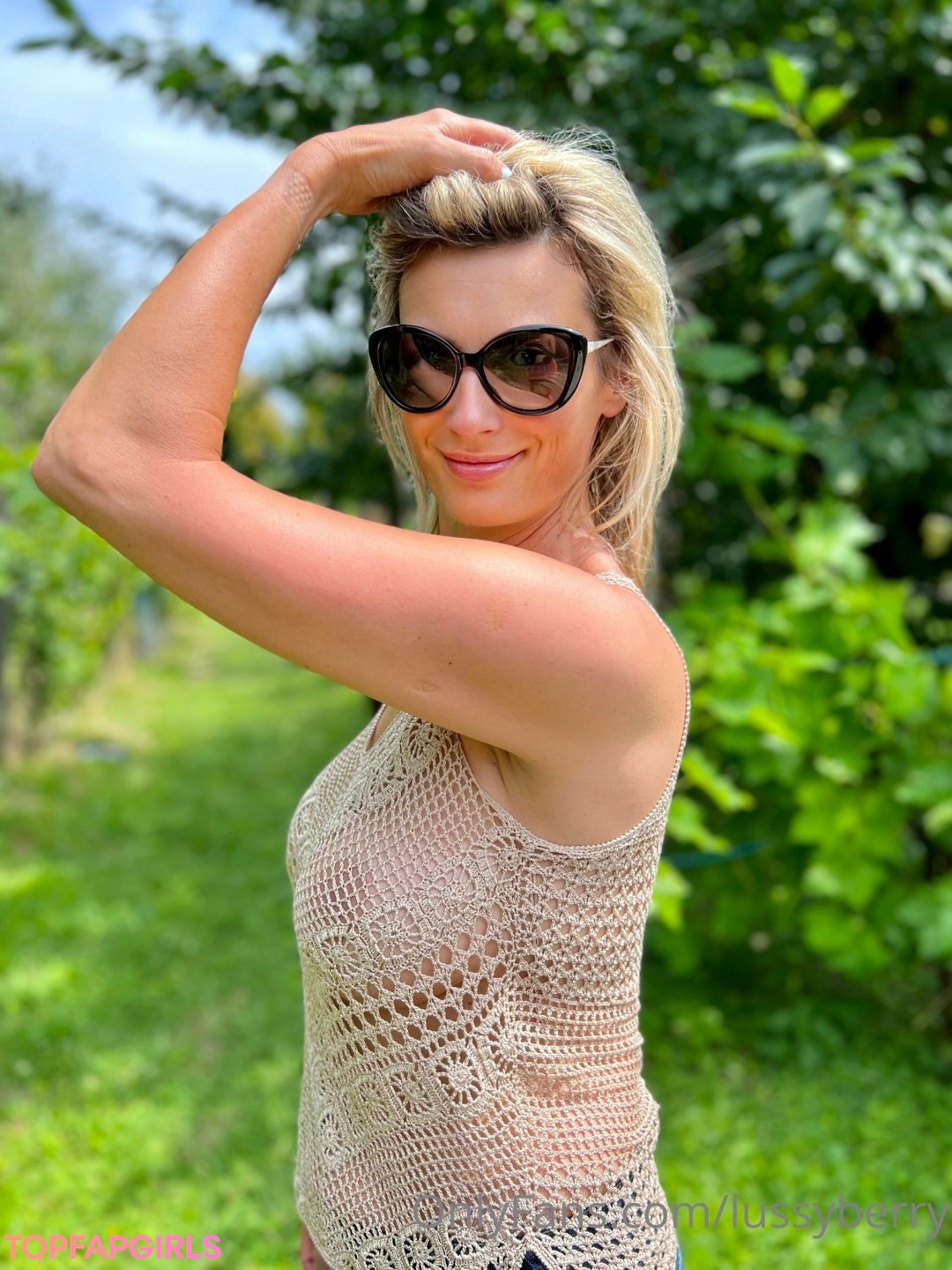 Lussyberry star top pic