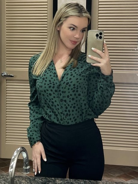 Katie Lalinde high quality model photos