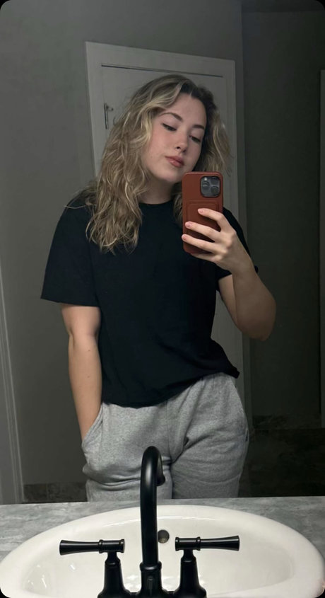 Alice Klomp star hot photos