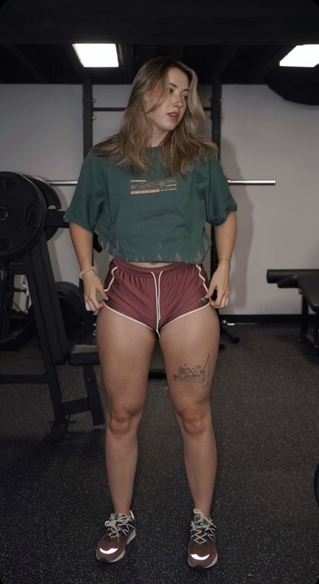 Alice Klomp hot star photos