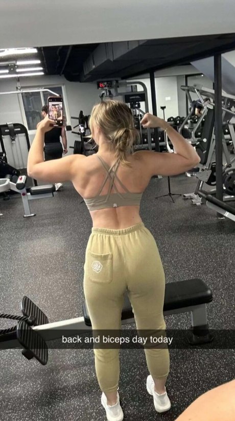 Alice Klomp pretty actress pics