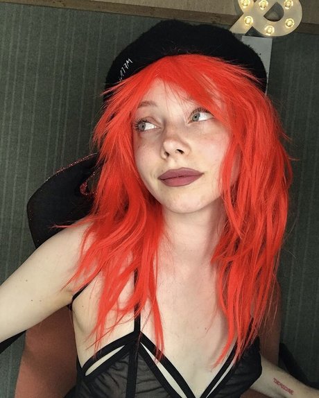 Malvinamoney model erotic pics