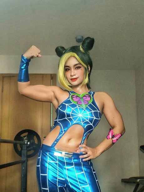 Nyaaati naked star img