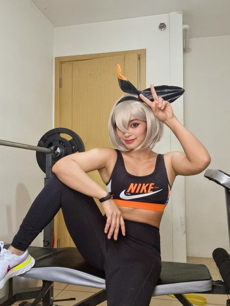 Nyaaati nude model picture