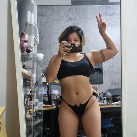 Nyaaati star nude picture