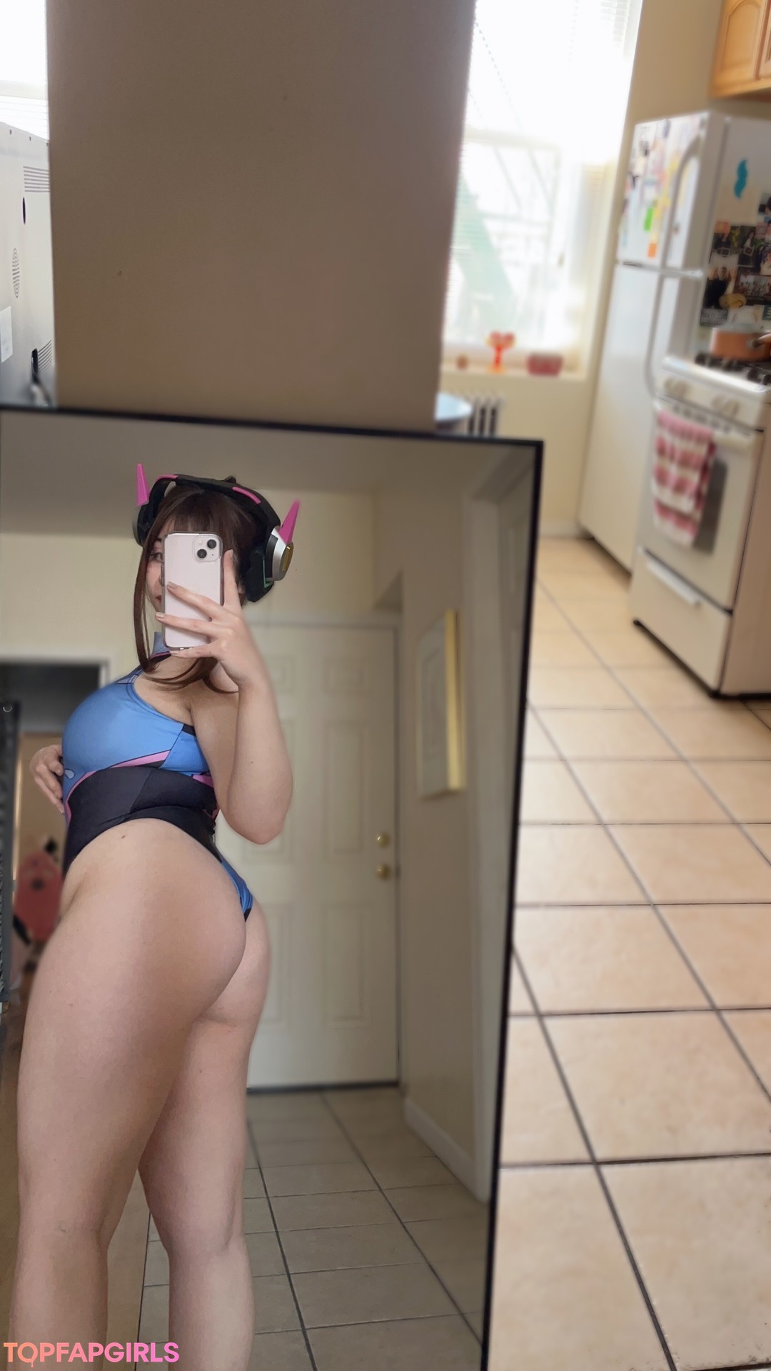 swimming pool onlyfans sexy pictures