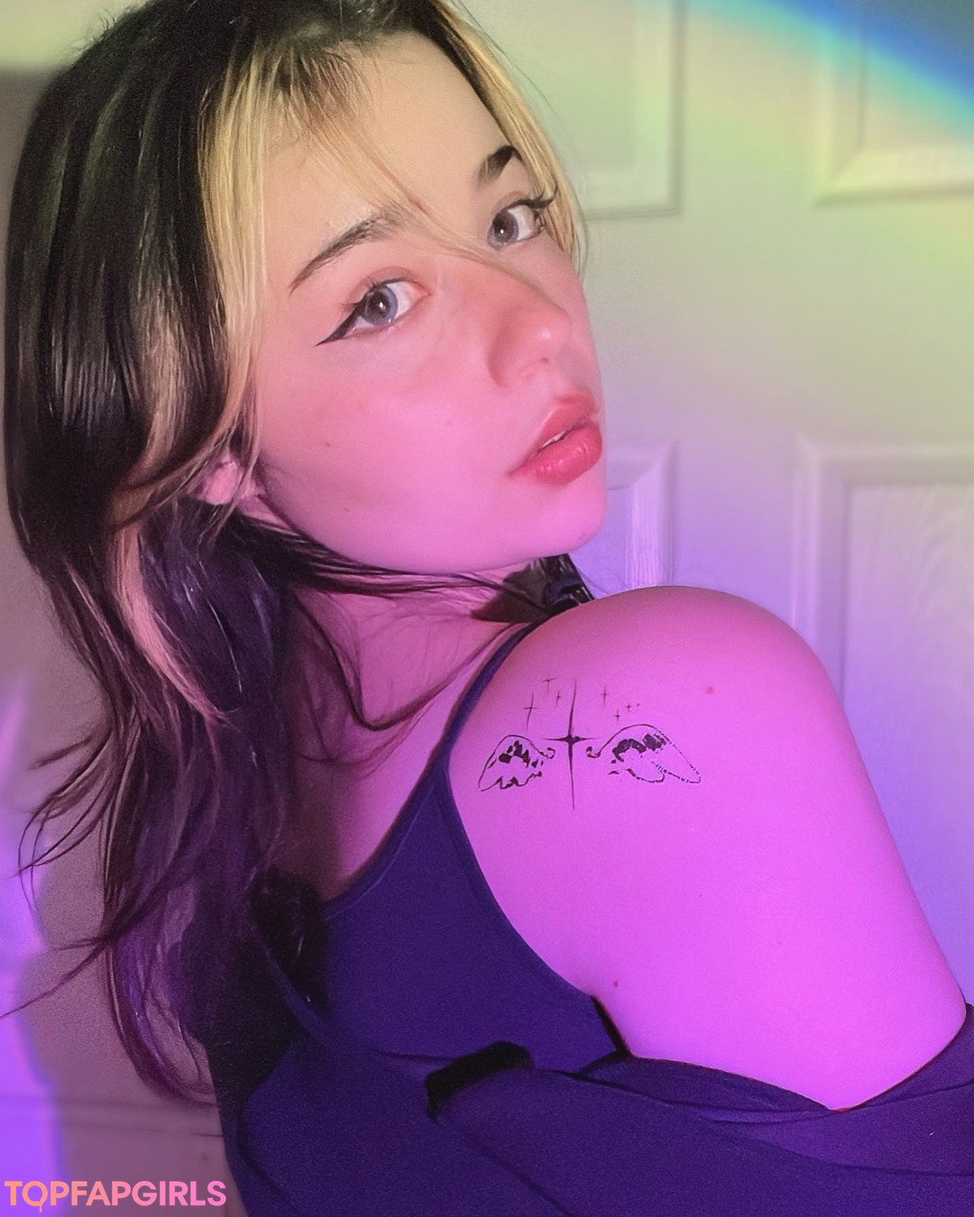 teen topless onlyfans nudes galleries