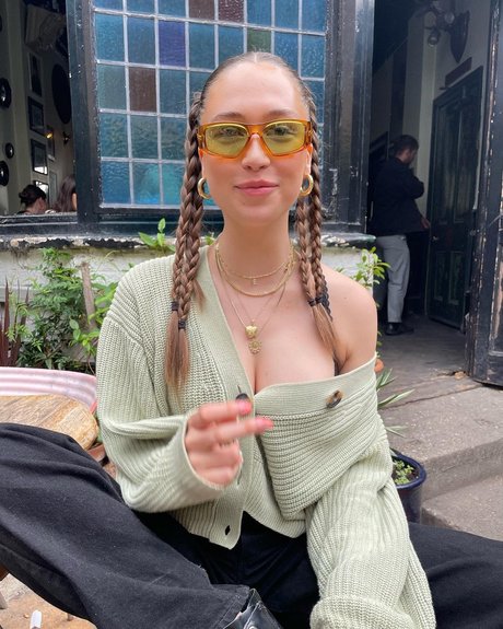 teacher milf onlyfans free naked photo