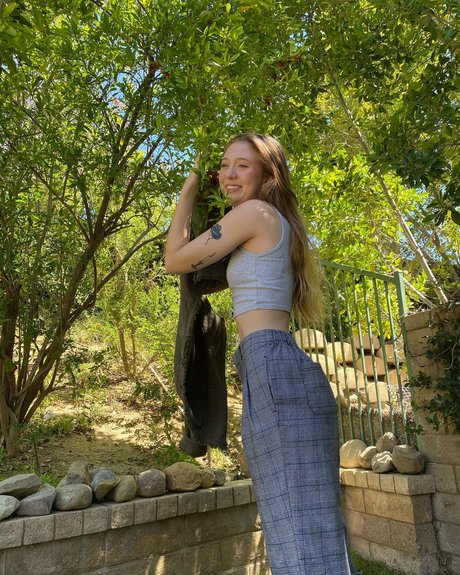 Jordan Burton star beautiful pictures