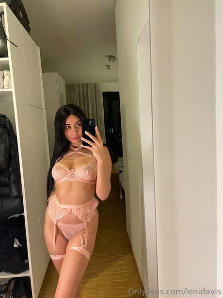 Leni Davis_ sexy pornstar archive