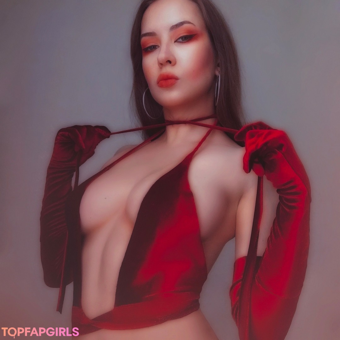Natasha Roik porn model images