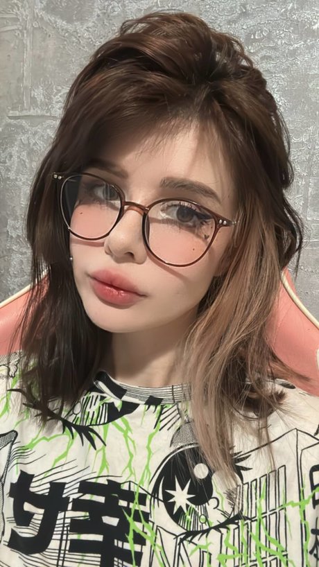 Fraulein Milk beautiful pornstar images