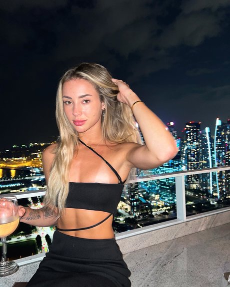 pretty ebony onlyfans sex image