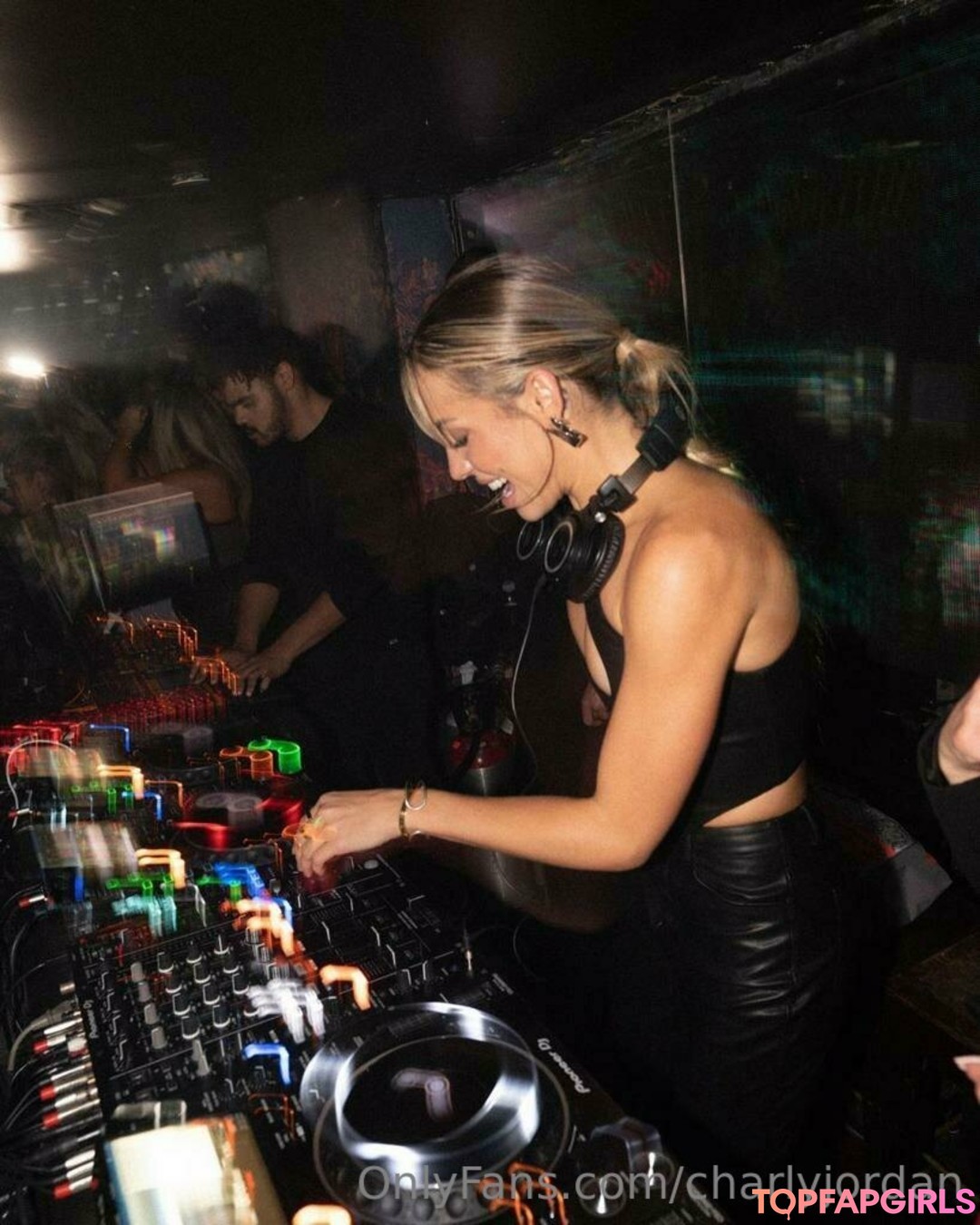 ladyboy xxx onlyfans free naked picture