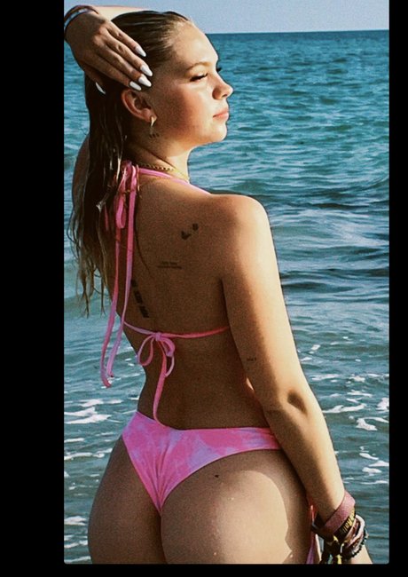 pretty ebony onlyfans exclusive photo