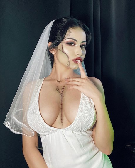 Joyce Galilea_ sexy star pics