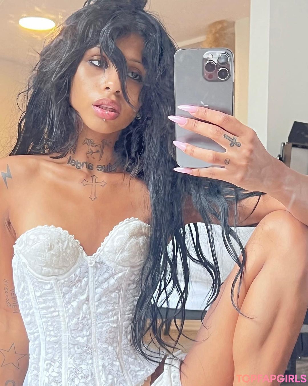 famous nude onlyfans hot sexy photo