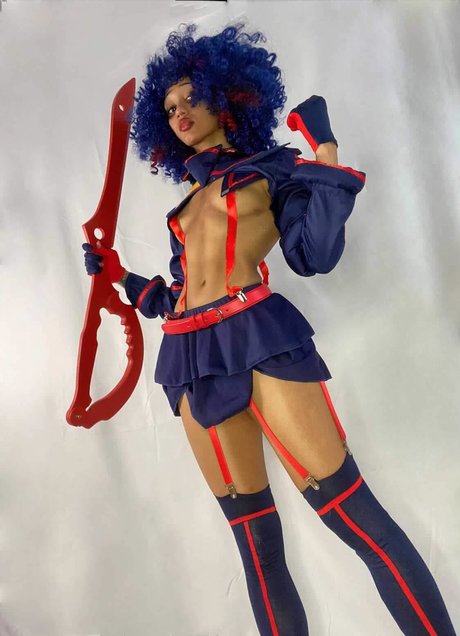 Ladokei Crystal nudes star picture