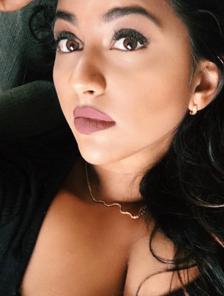 Cynthia Kumar sex actress pictures