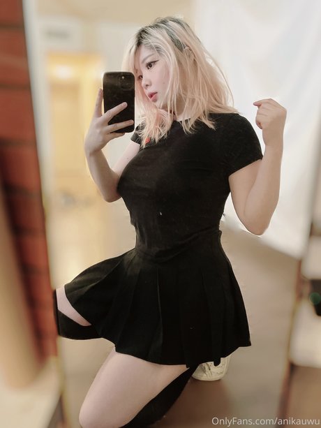 Anikauwu exclusive model pics