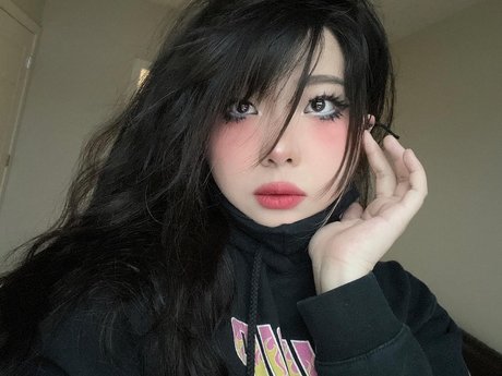 Anikauwu model pornographic pictures