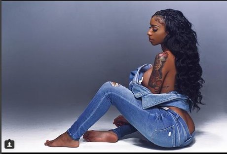 Ashley Burgos xxx pornstar archive