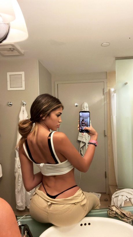 Adeline Bri naked pornstar image