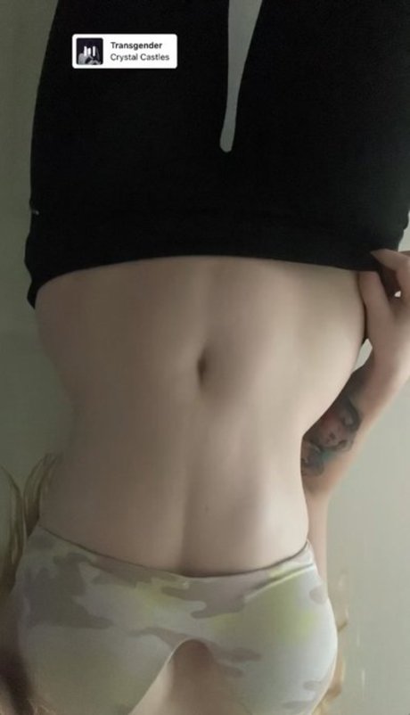 Initialelon model exclusive photos