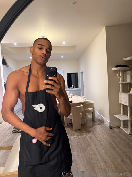 Akonnewanliss model adult archive