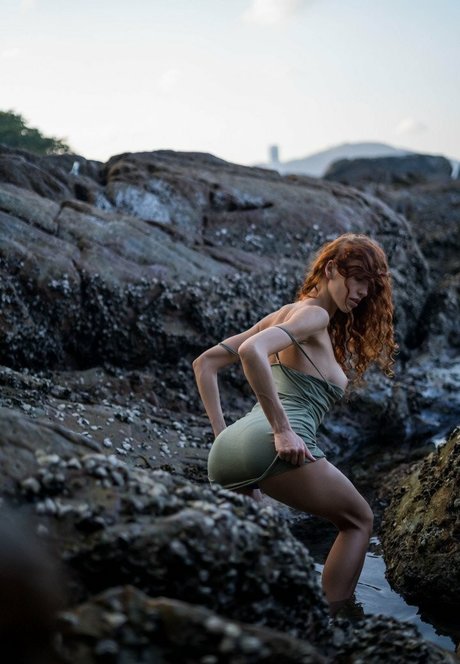 Curly Phoenix perfect model image