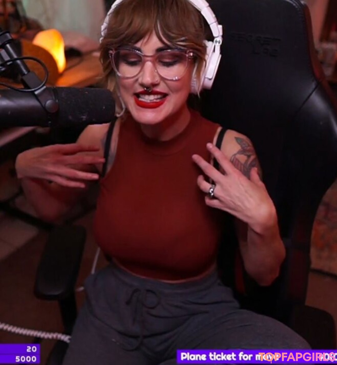 petite skinny onlyfans erotic photos
