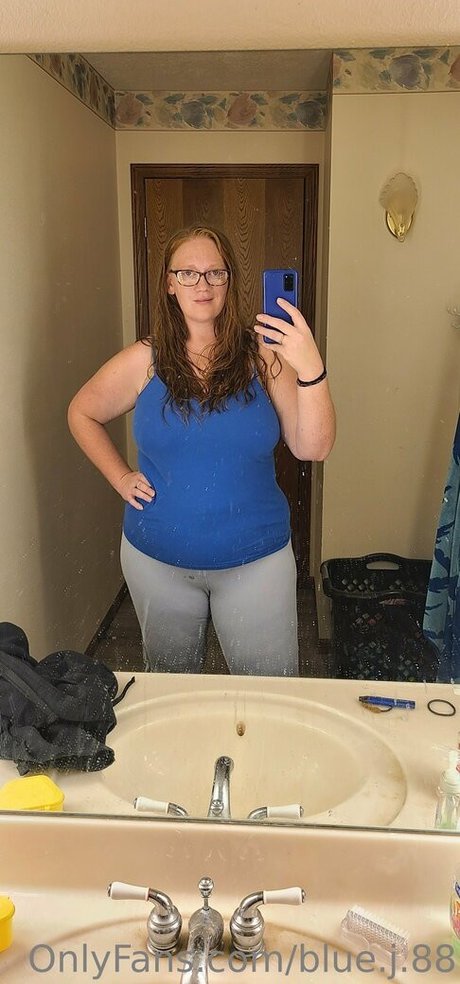 Blue J 88 pornographic actress pic