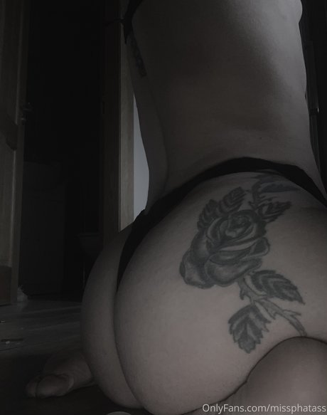 naked milf onlyfans sexy image