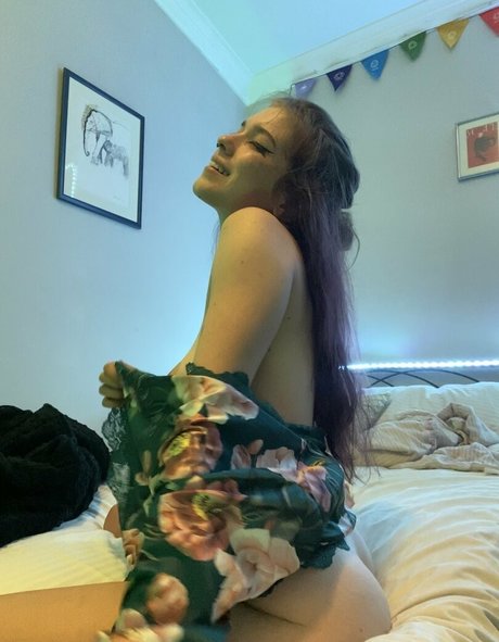 retro onlyfans pretty photo