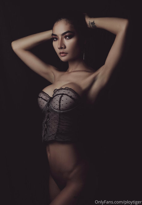 Ploytiger adult model images