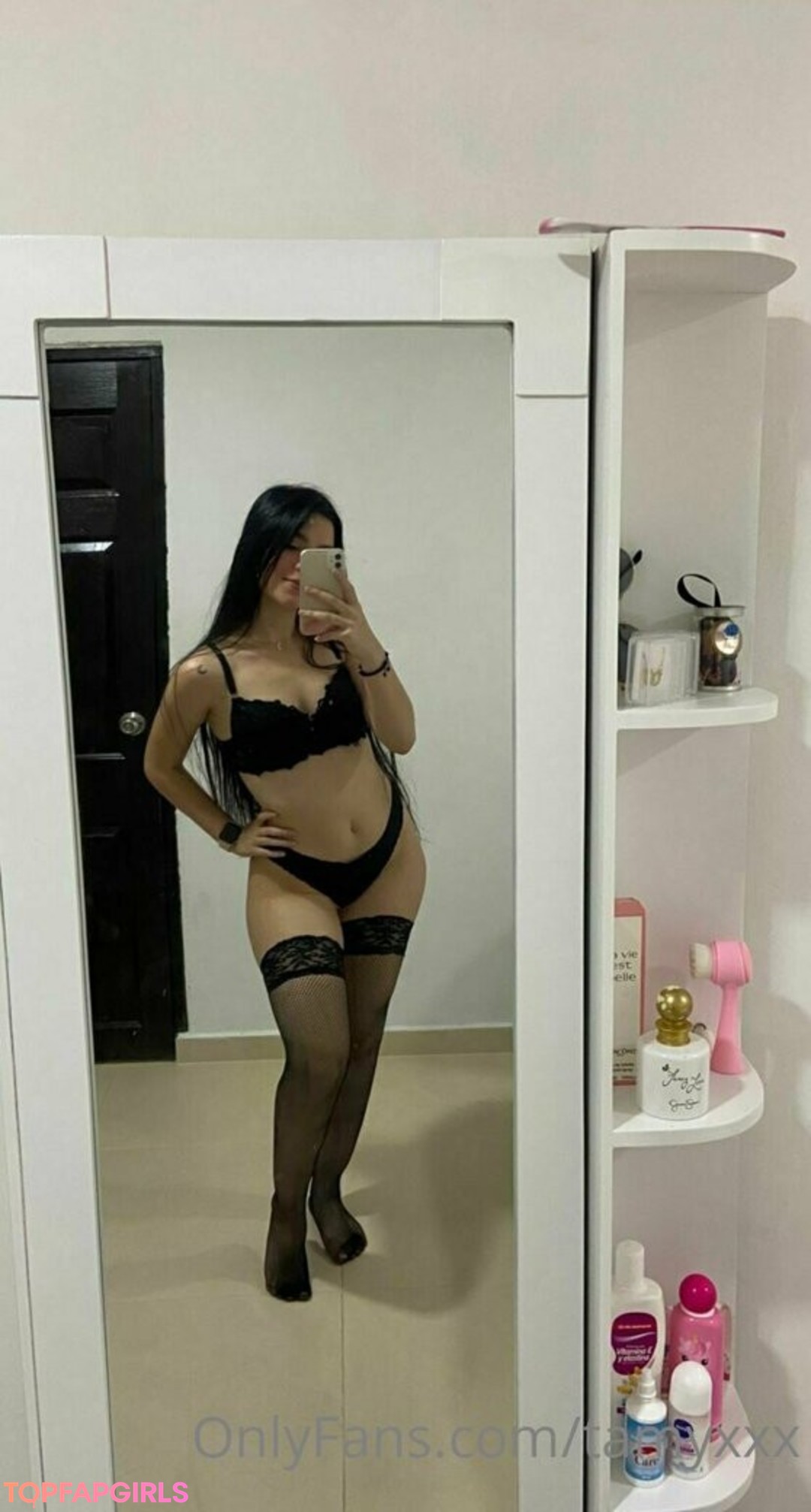 big tits bikini onlyfans top image