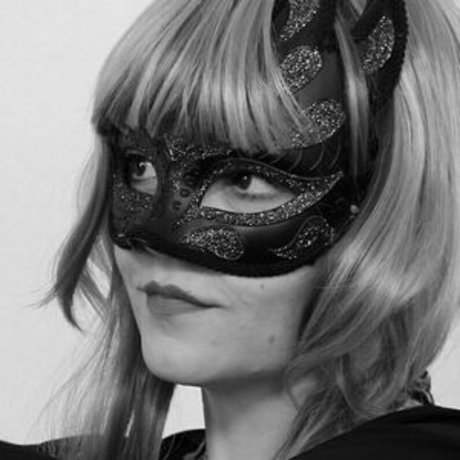 Lily Lacto naked model photo