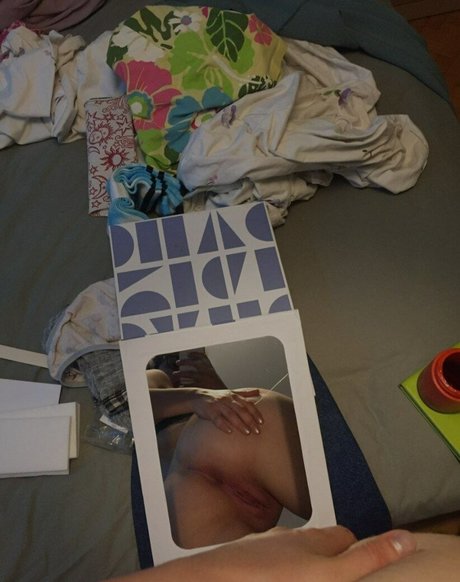 Coneyislandbaby33 model hd image