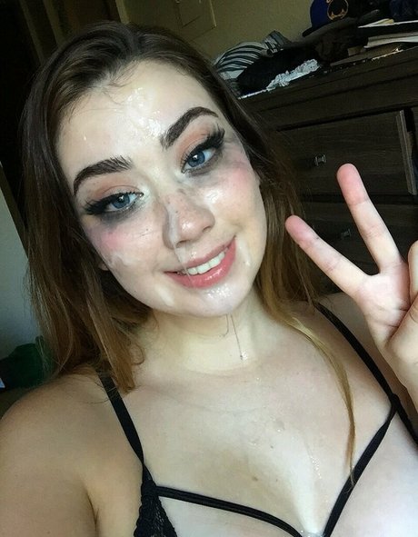 Miranda mew profile image