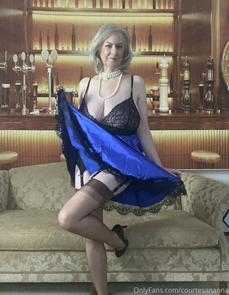 mature blonde onlyfans beautiful xxx image