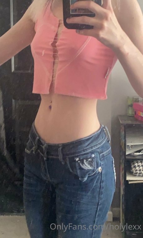 HolyLexx perfect actress pic