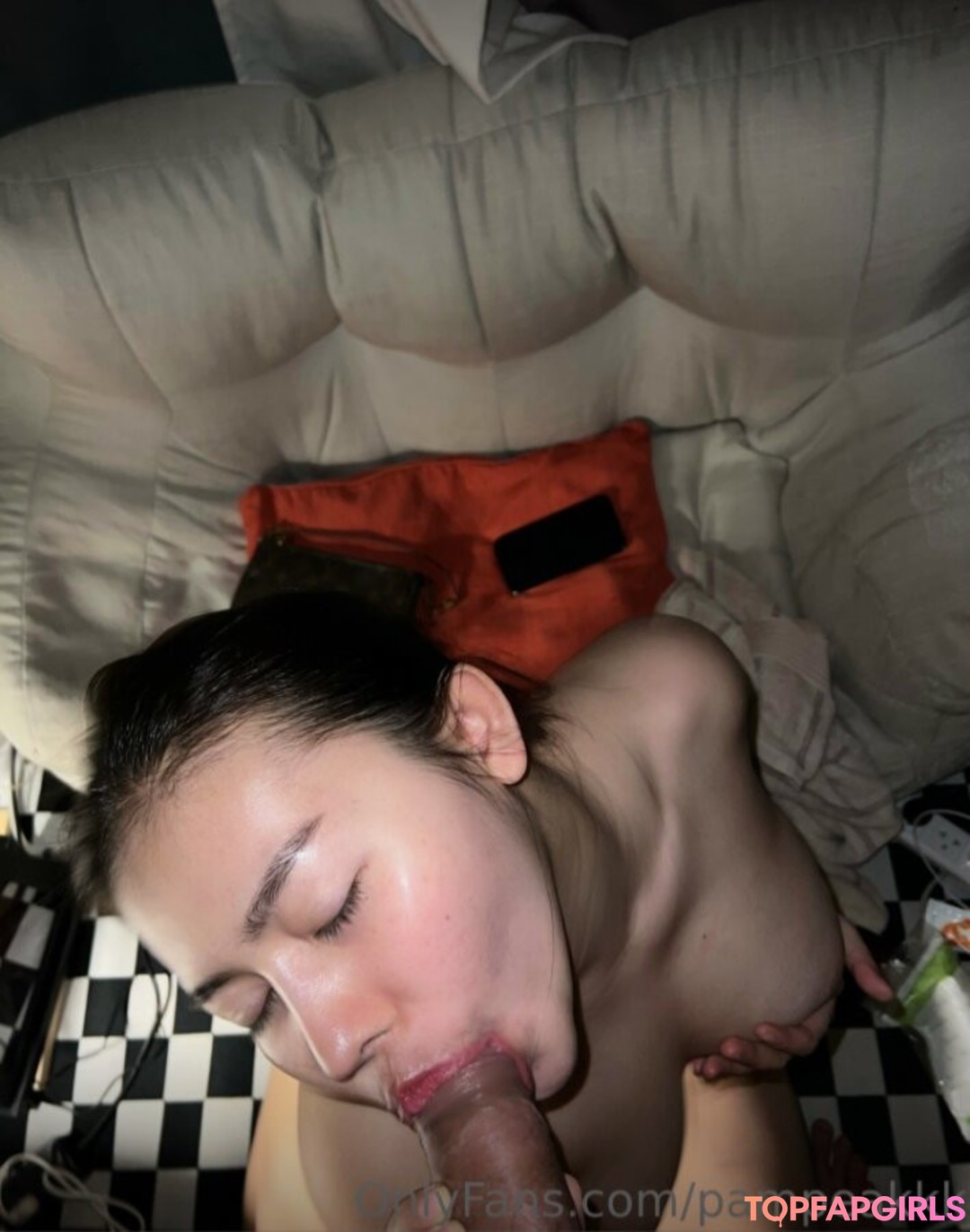 Pampeakkk model sex photo