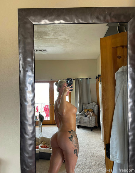 Cakes n Freedom sex model image