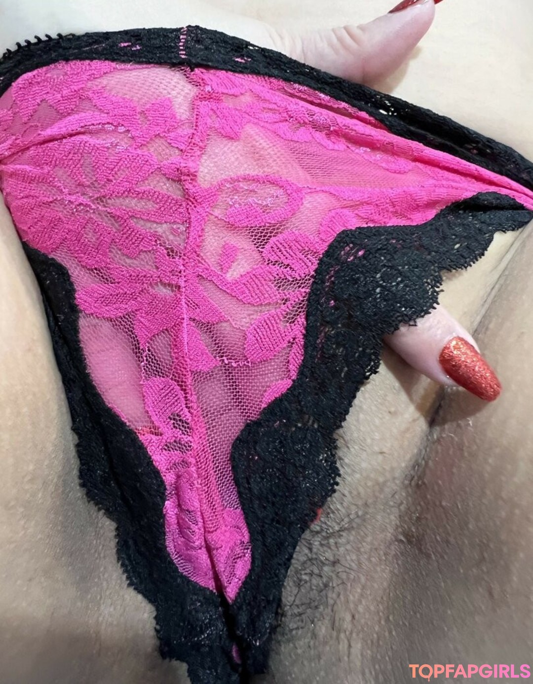 TastyTarus naked actress pictures