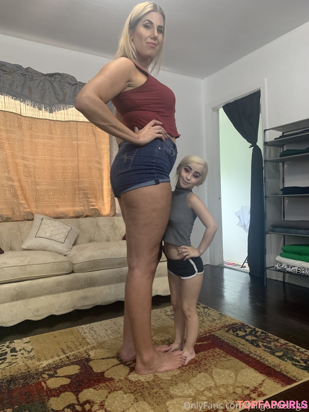 Tall Goddess Gia star sex pic