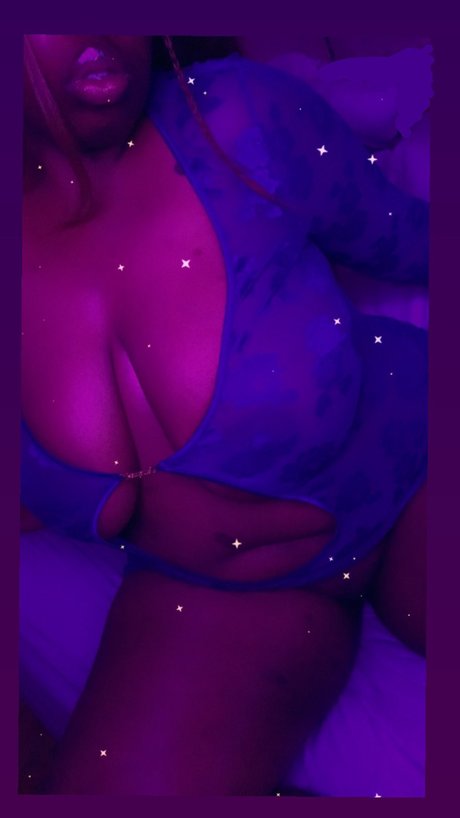 Beatrixx_ model xxx image