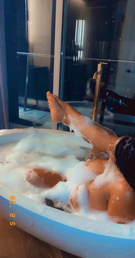 Beatrixx_ nudes pornstar pics