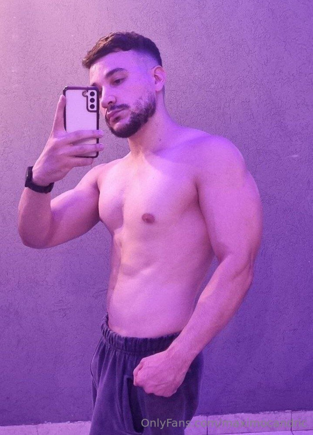 Maximocandric porn model gallery