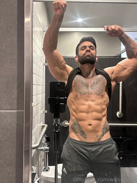 Willsixpack69 model top image